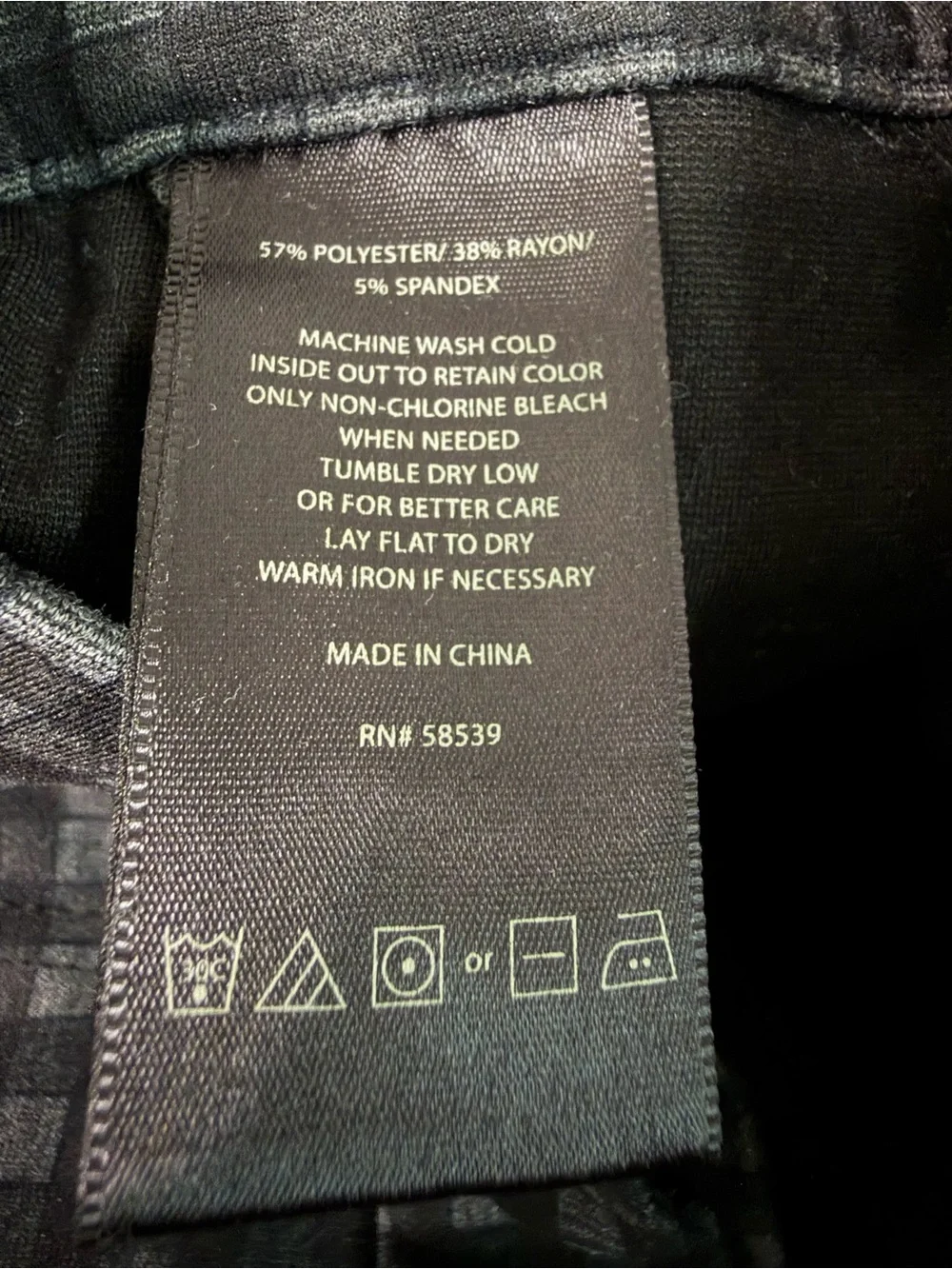 KUT from the Kloth Black/Grey Plaid Dark Academia Ankle Pants Women’s Size 10